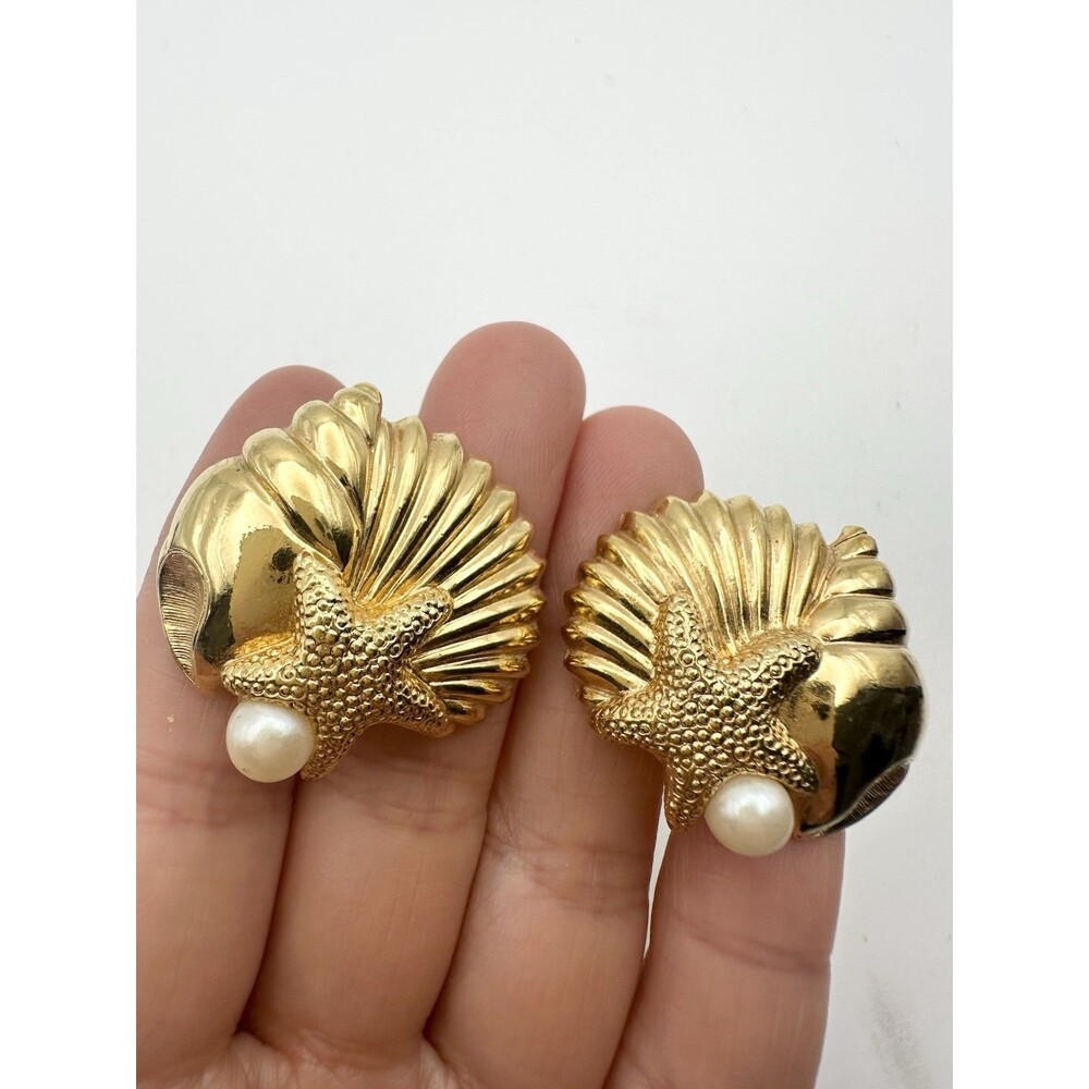 Signed Avon Clip On Earrings Sea Shell Star Fish Faux Pearl